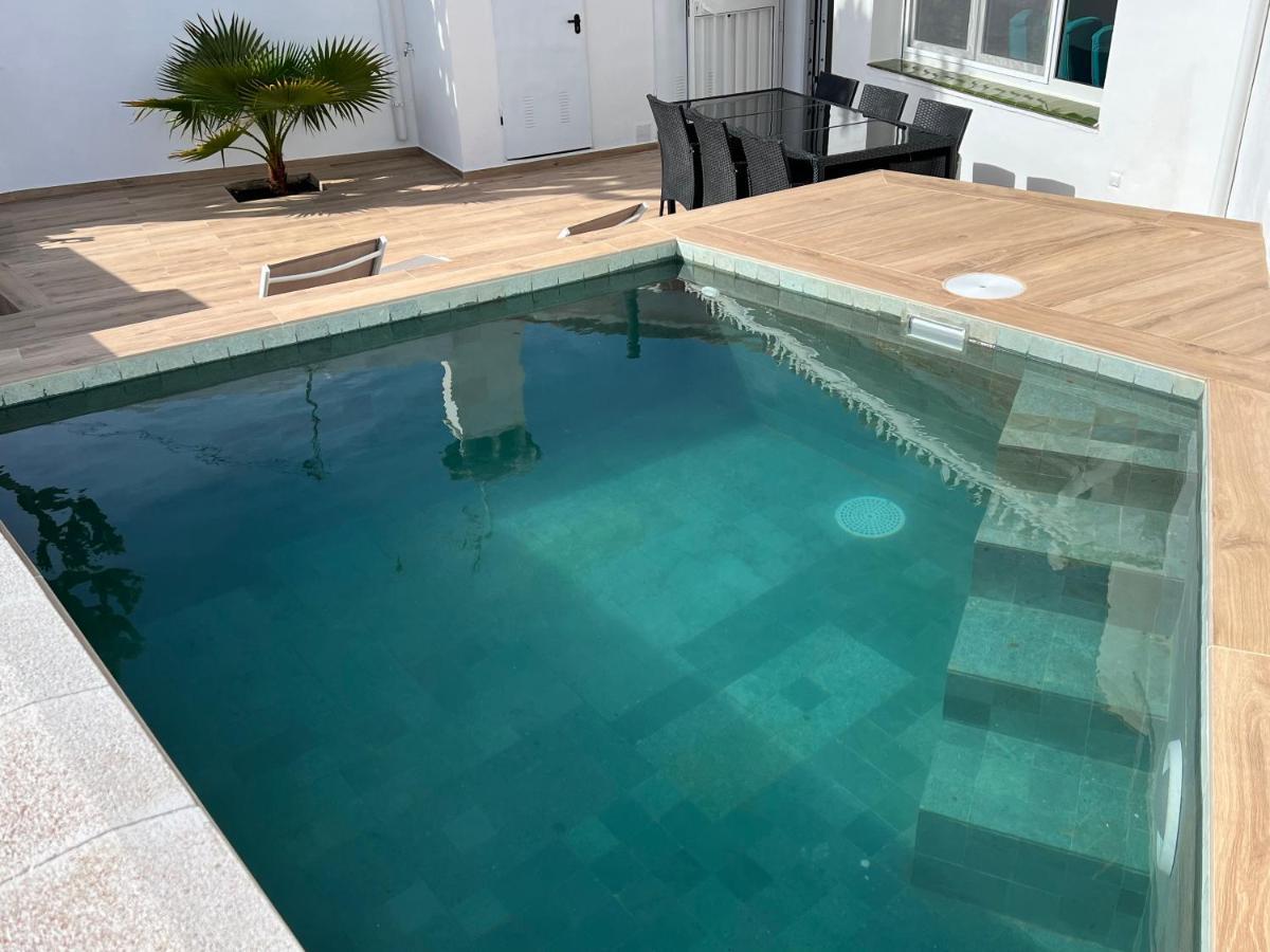 Karibu Beach & Pool Marbella Exterior photo