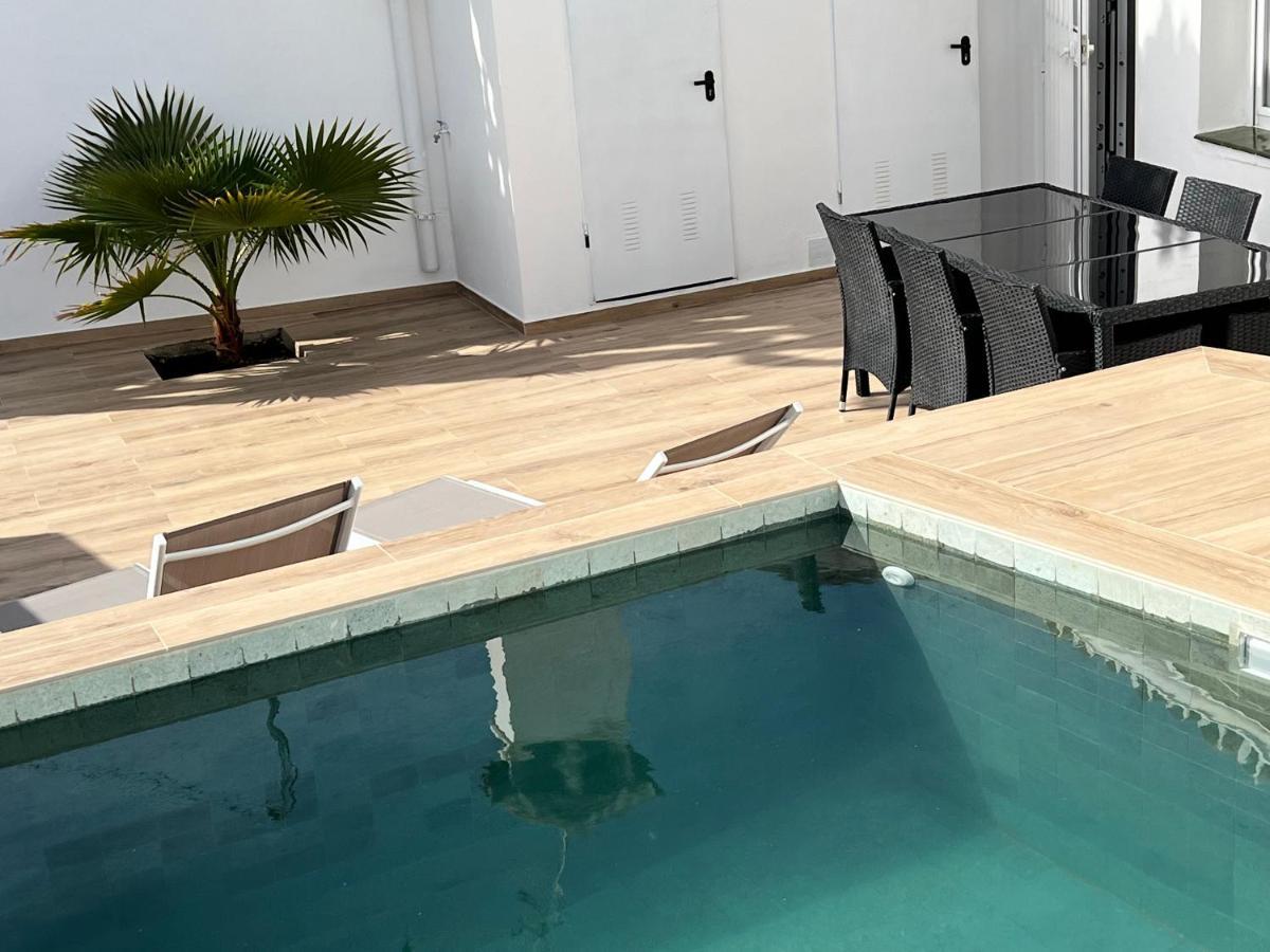 Karibu Beach & Pool Marbella Exterior photo
